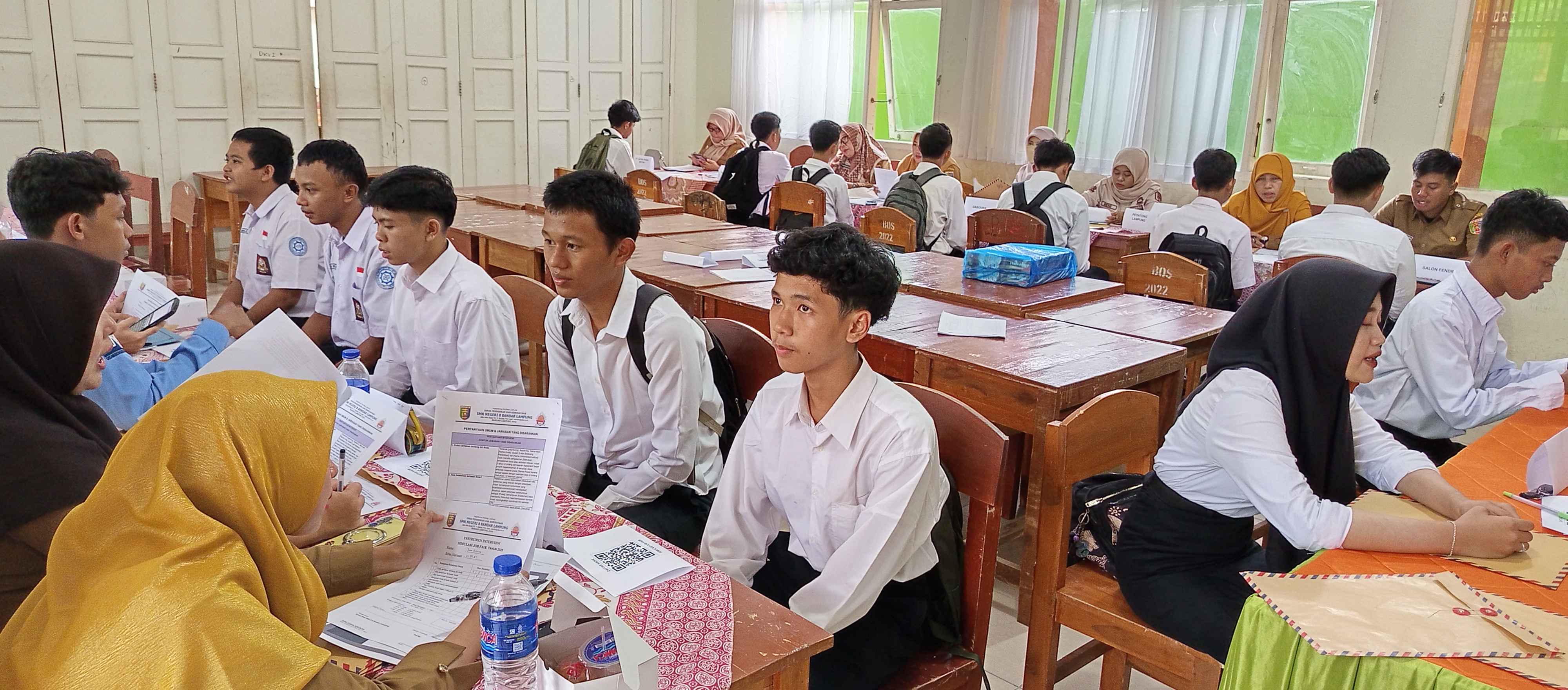 Simulasi Job Fair dan Career Talk Bagi Siswa Kelas XII SMK NEGERI 8 Bandar Lampung "Mempersiapkan Karier Gemilang Sejak Dini"