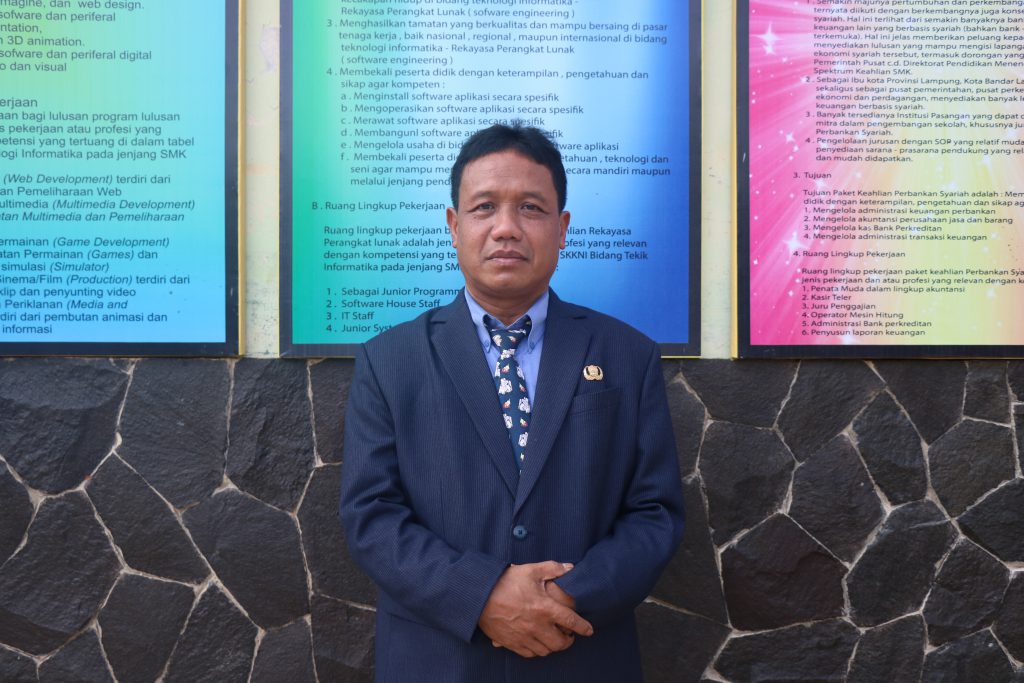 Drs. Moh. Edy Harjito